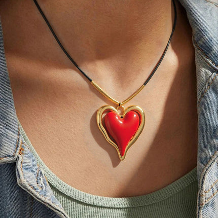 Large Exaggerated Heart Pendant Necklace Sweet Spicy Lolita Style Clavicle Chain for Women
