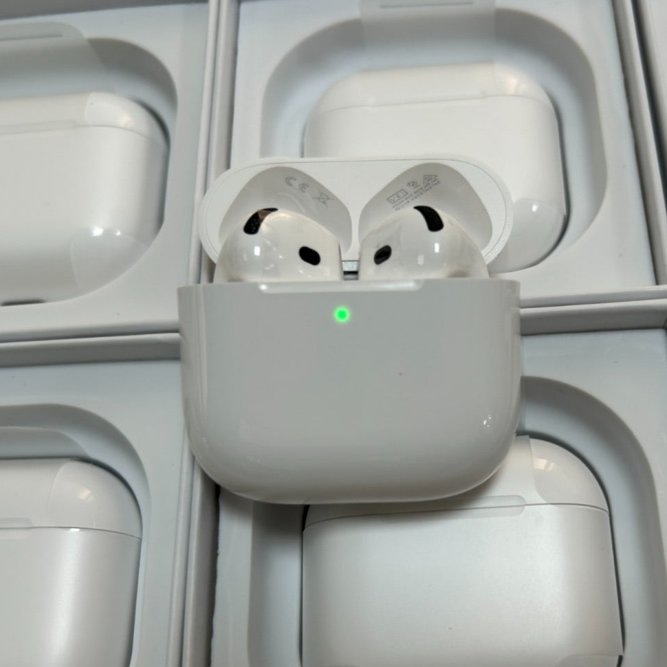 Apple AirPods 4 with Active Noise Cancellation – Refurbished Like New
