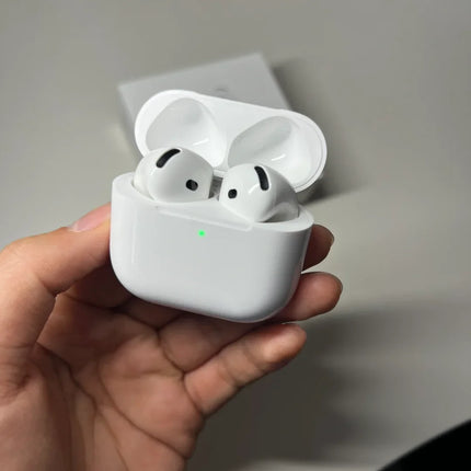 Écouteurs sans fil Apple AirPods 4 avec réduction active du bruit Audio adaptatif et autonomie de 30 heures
